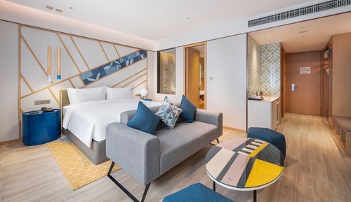 Standard Room, 1 King Bed