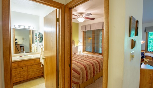 Standard Suite, 1 Queen Bed, Non Smoking (One Bedroom)