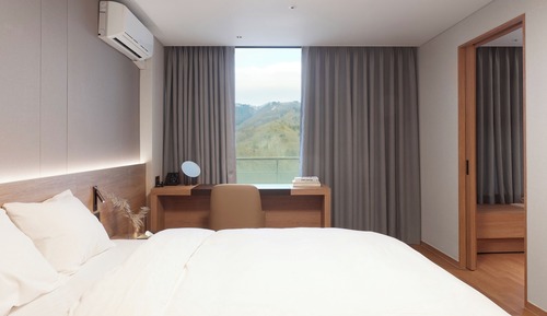 Sky Suite_Randomly assigned A or B Type