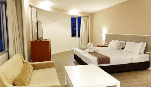 Junior Twin Room, 1 Bedroom, City View