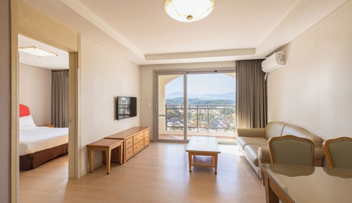 Resort Suite (No Kitchen/Standard/Bed)