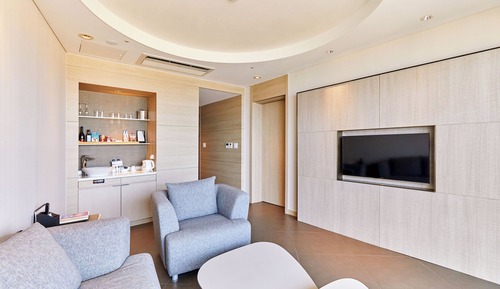 [Hotel] Deluxe Suite (No Kitchen/Ocean View/Double)