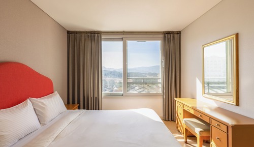 [GIVE(RICE) PKG] Resort Suite(Kitchen/Standard/Bed) - 1kg of Haetumi rice provided