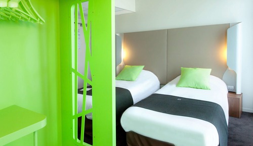Next Generation, Room, 2 Twin Beds
