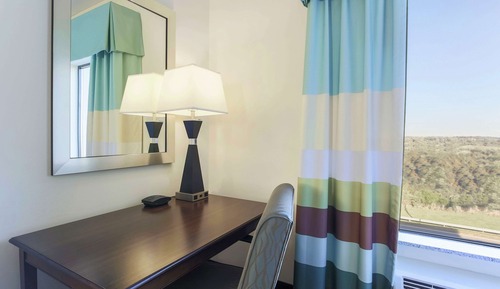 Room, Accessible (Hearing)