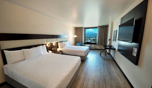 Traditional Room, 2 Queen Beds, Non Smoking
