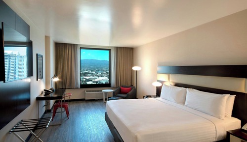 Traditional Room, 1 King Bed, Non Smoking