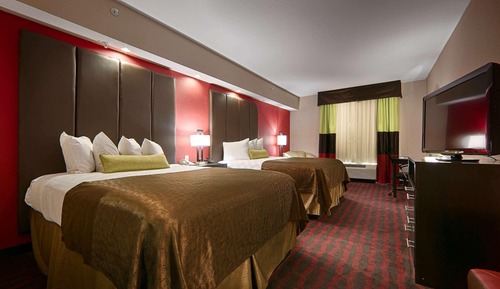 Suite, 2 Queen Beds, Accessible, Bathtub