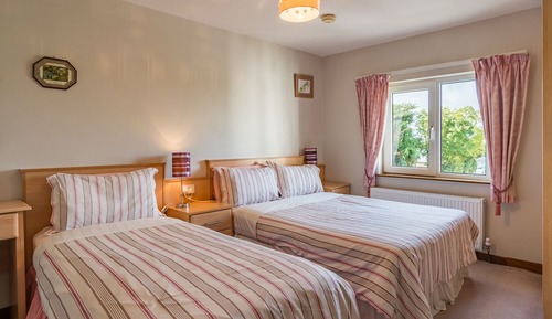 Double & Single room ensuite