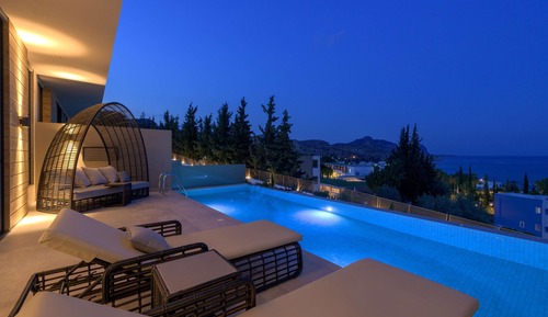 Gea Adult-Only Suites with Private Pool & Sea View