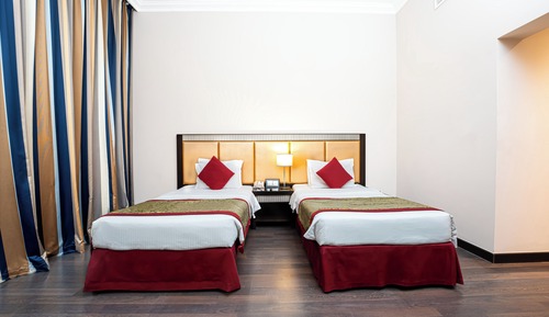 Deluxe Twin Room, 1 King Bed