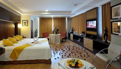 Deluxe Suite