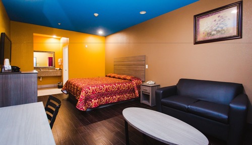 Standard Room, 1 King Bed