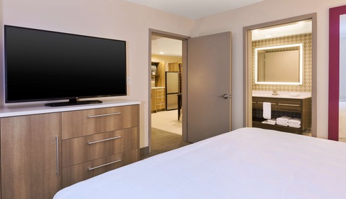 Room, 1 King Bed, Accessible (Mobility&Hearing, 3x3Shower)