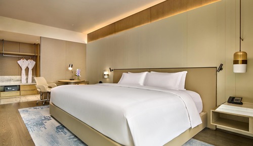 Superior Room, 1 King Bed