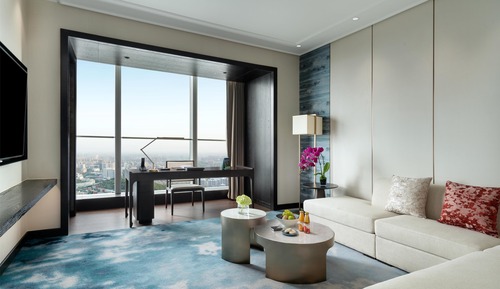Junior Suite, 1 King Bed, City View
