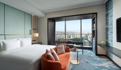 Executive Room, 1 King Bed, City View