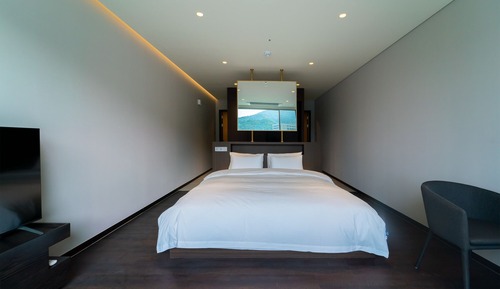 Garden Terrace Design Dark