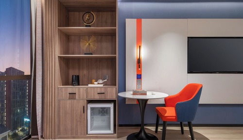 1 King Standard Extra Floor Space