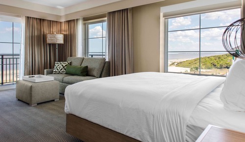 Deluxe Room, 1 King Bed, Balcony, Oceanfront
