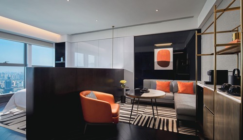 Deluxe Room, 1 King Bed (Club Access)