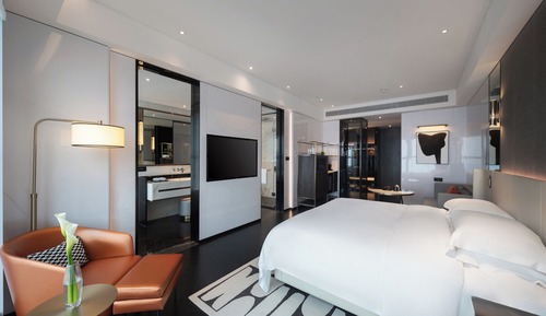 Club Room, 1 King Bed (Club Access)
