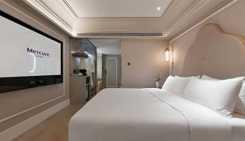 Superior Room, 1 King Bed