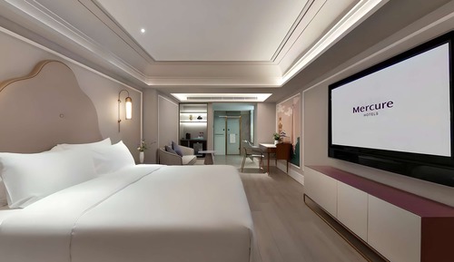 Deluxe Room, 1 King Bed