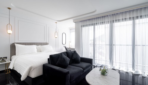 Premier Room