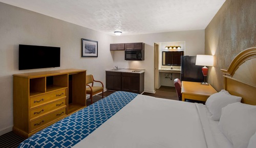 Room, 1 King Bed, Non Smoking (Efficiency)