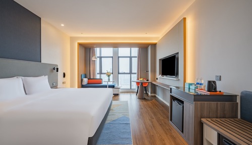 Standard Room, 1 King Bed (High Floor)