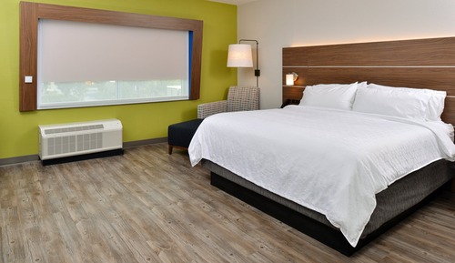Standard Room, 1 King Bed