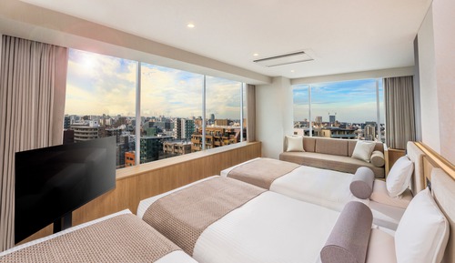 Sky View Triple with shower booth, Non Smoking, Up to 5 People