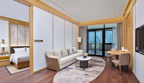 Suite, 1 King Bed (Private Hot Spring)