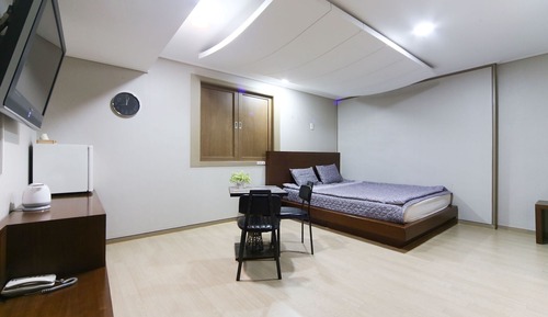 Room (One Bedroom (Breakfast provided) "Toa)