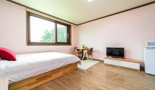 Room (Sea room)