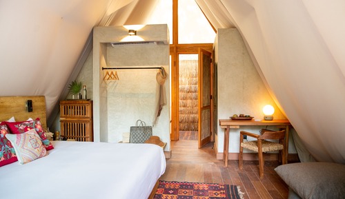 Room (Lagoon)