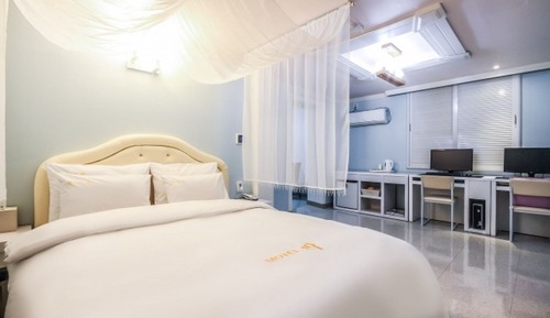 Room (VIP-A)
