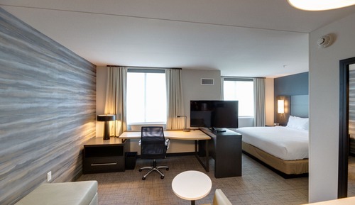 Studio, 1 King Bed with Sofa bed (Hearing Accessible)