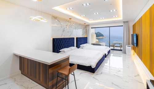 Family Ocean Spa