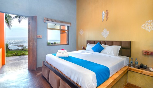 Panoramic Room