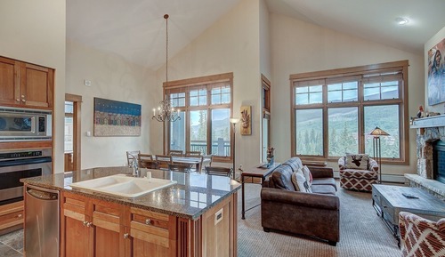 Condo, 3 Bedrooms