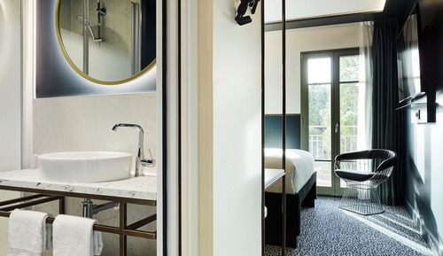 Comfort Room, 1 Double Bed, Balcony