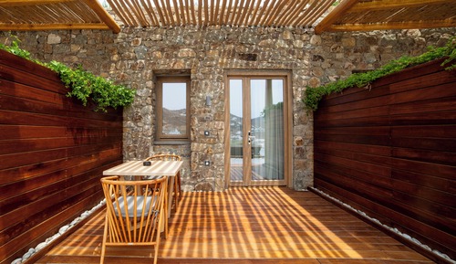 Junior Suite with Shared Pool & Partial Sea View