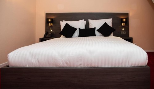 Basic Double Room
