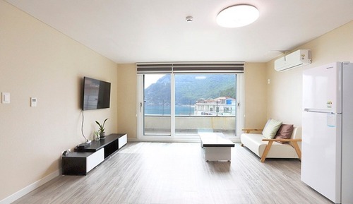 Room (The Grace 203 (Ocean View))