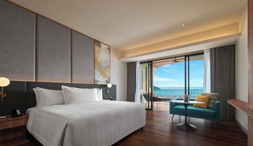 Deluxe Room, 1 King Bed, Ocean View