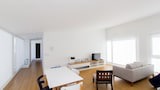 Deluxe Studio Suite, 2 Queen Beds, Balcony, Ocean View