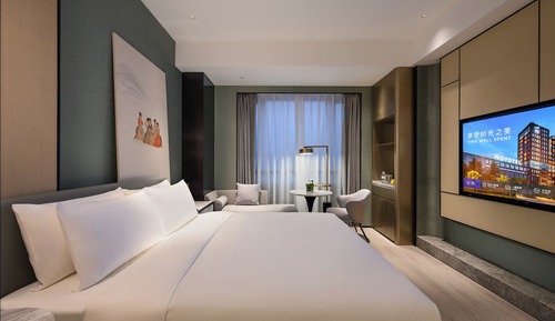 Superior Room (with one Hollywood Bed Garden side)