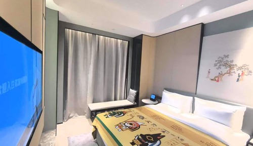 Suite, Multiple Beds